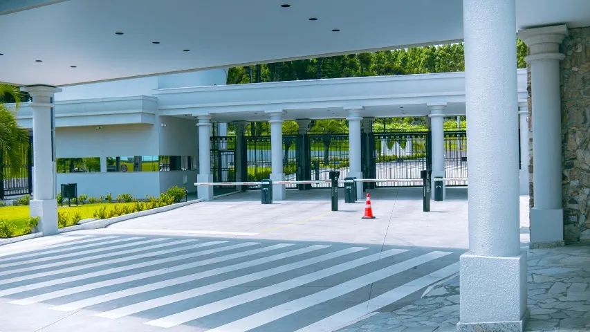 Terreno de 1307m² em condomínio - Foto 3