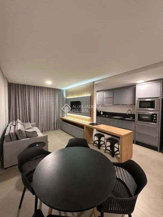 Apartamento Novo e Condomínio Completo em Jurerê