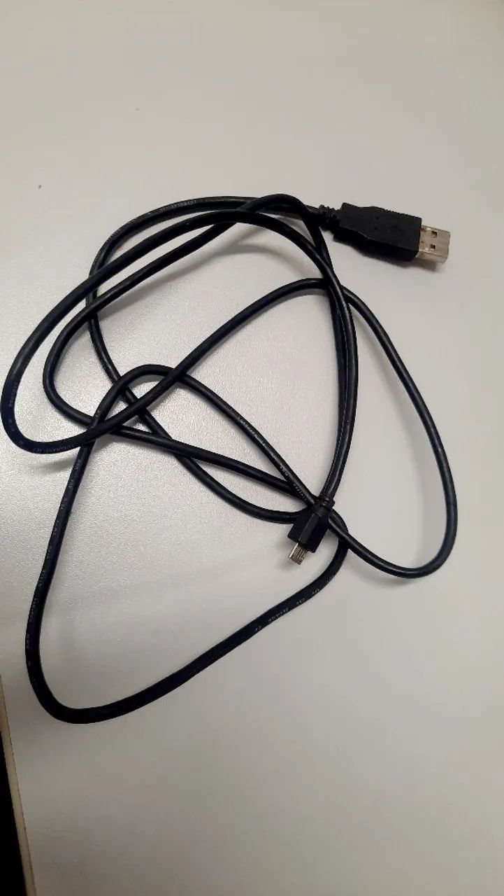 Cabo ORIGINAL para carregar controle de PS4. - Foto 3