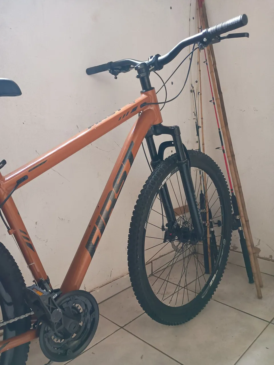 Bicicleta novinha usada uma vez valor 950 