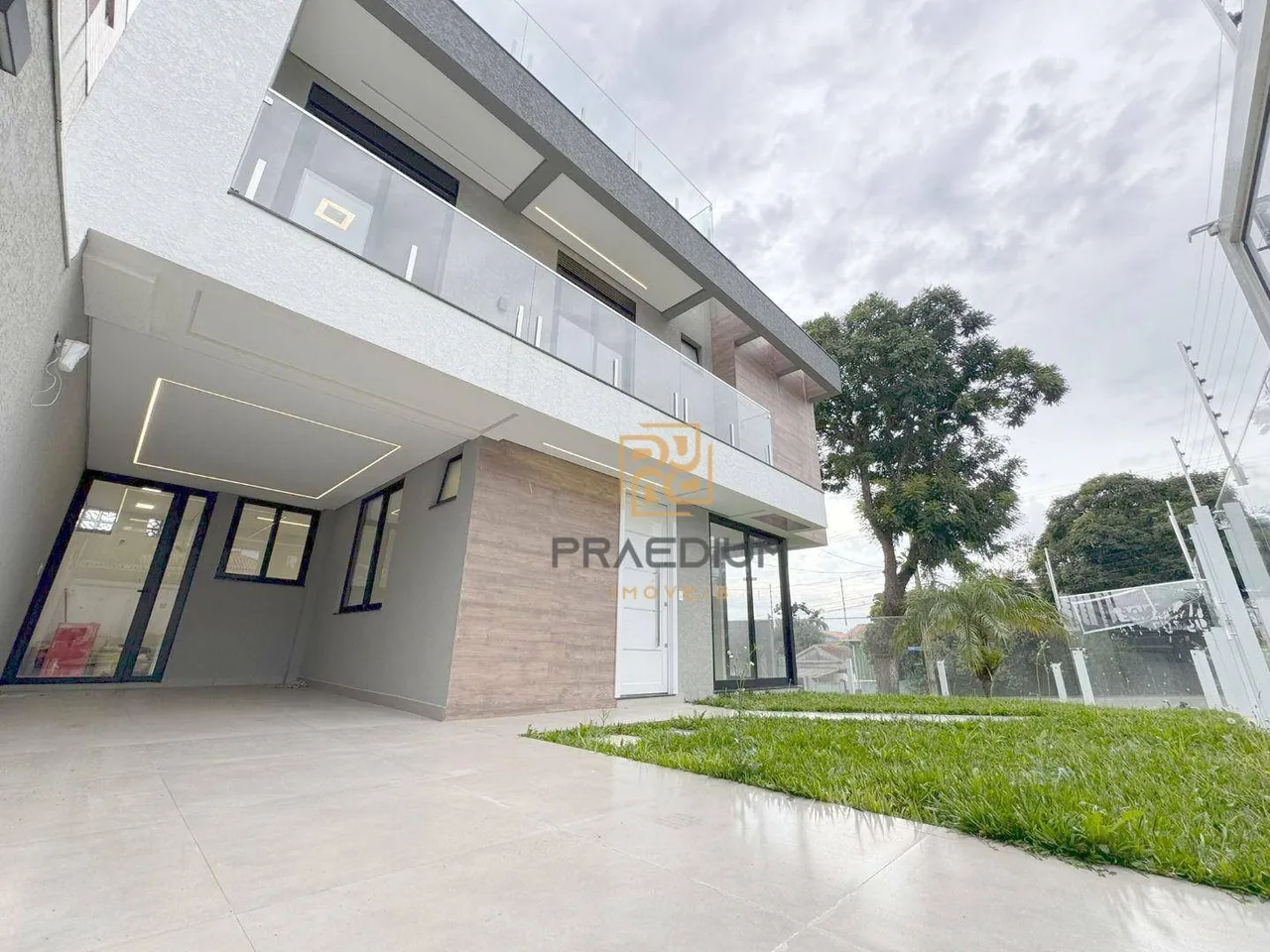 Sobrado com 3 dormitórios à venda, 160 m² por R$ 1.300.000 - Boa Vista - Curitiba/PR