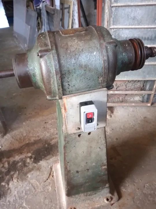 ESMERIL DE PEDESTAL 2,5 cv