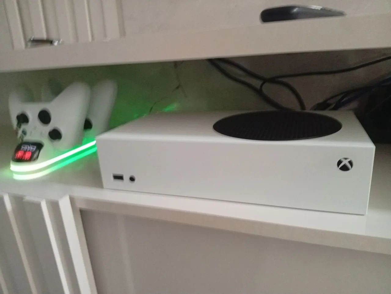 Xbox Series S com dois controles - Foto 3