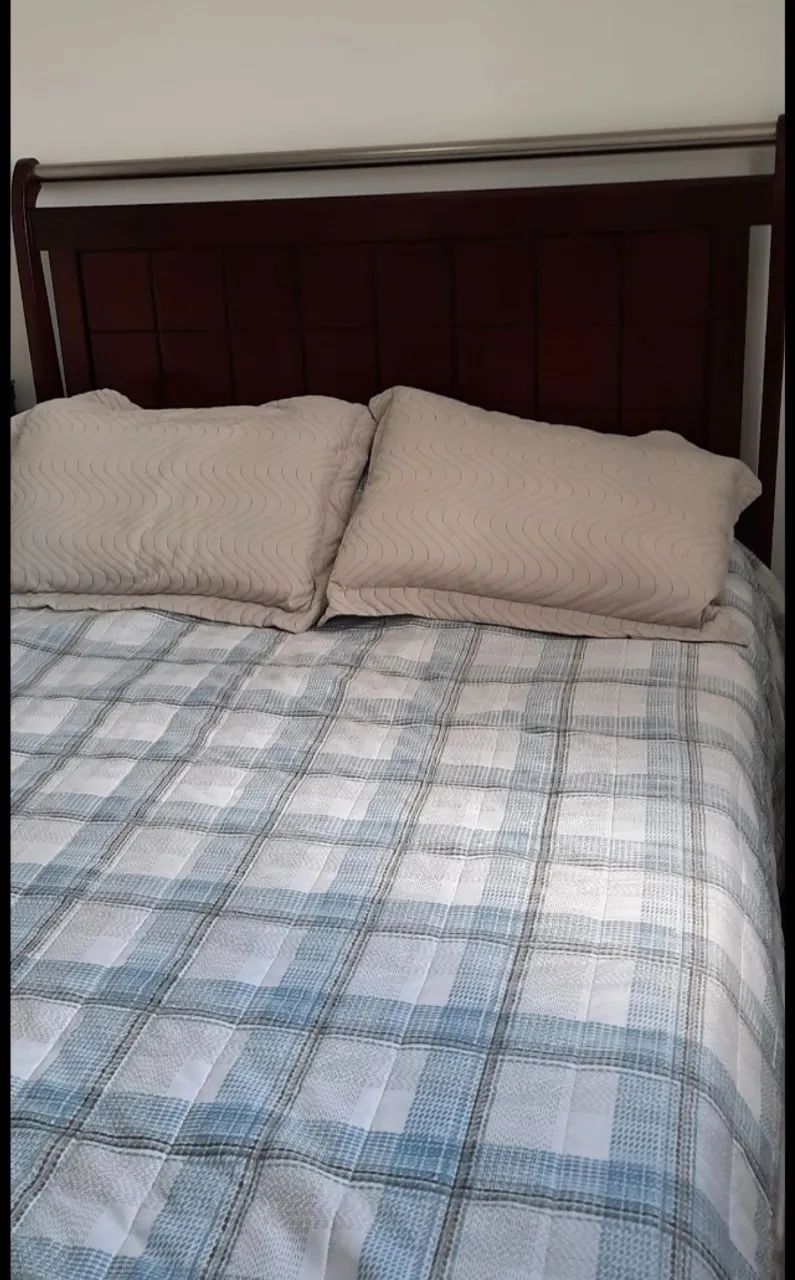 Conjunto cama de casal + 02 gaveteiro mesa de cabeceira 
