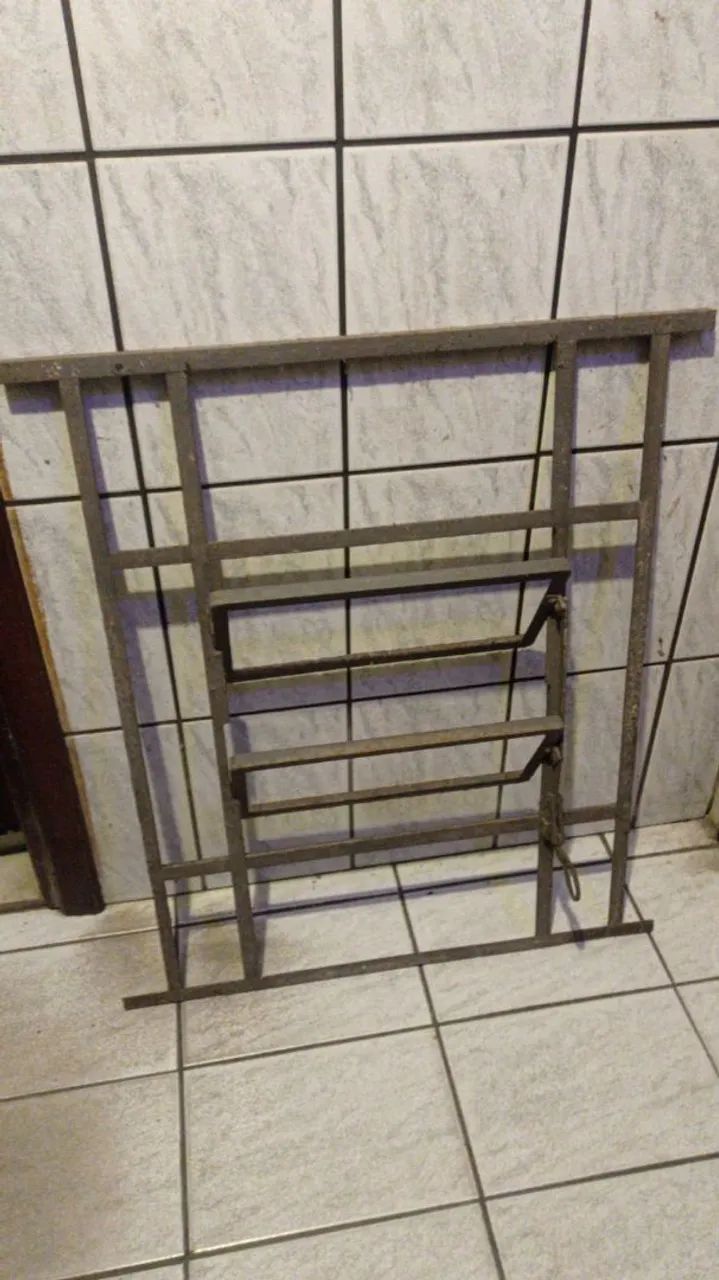 Vitrô de ferro 0,70 x 0,80<br>0,80 altura - Foto 3