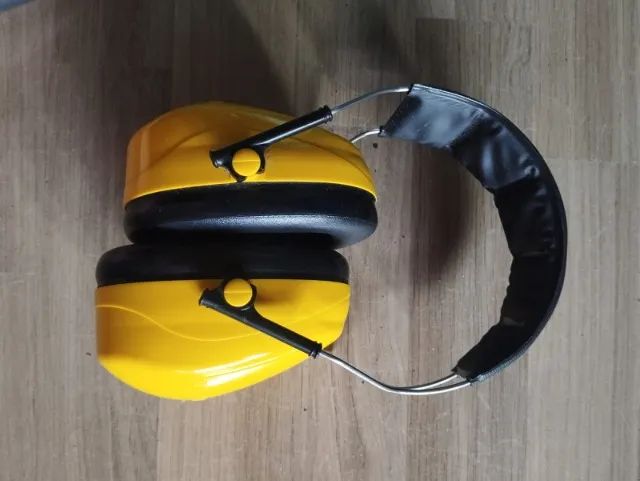 Protetor auricular tipo concha marca 3M - Foto 2