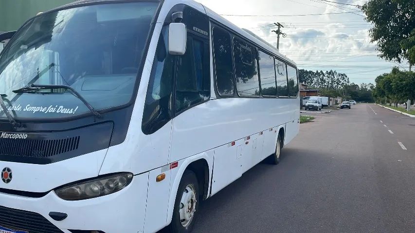 Micro ônibus sênior ano 2013