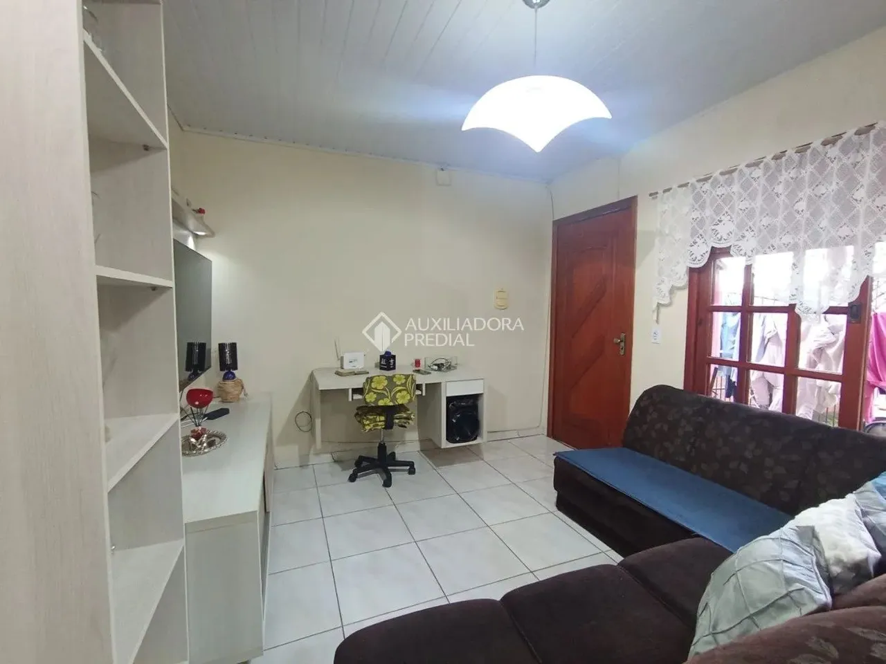 Casa à Venda em Jardim do Bosque - Cachoeirinha