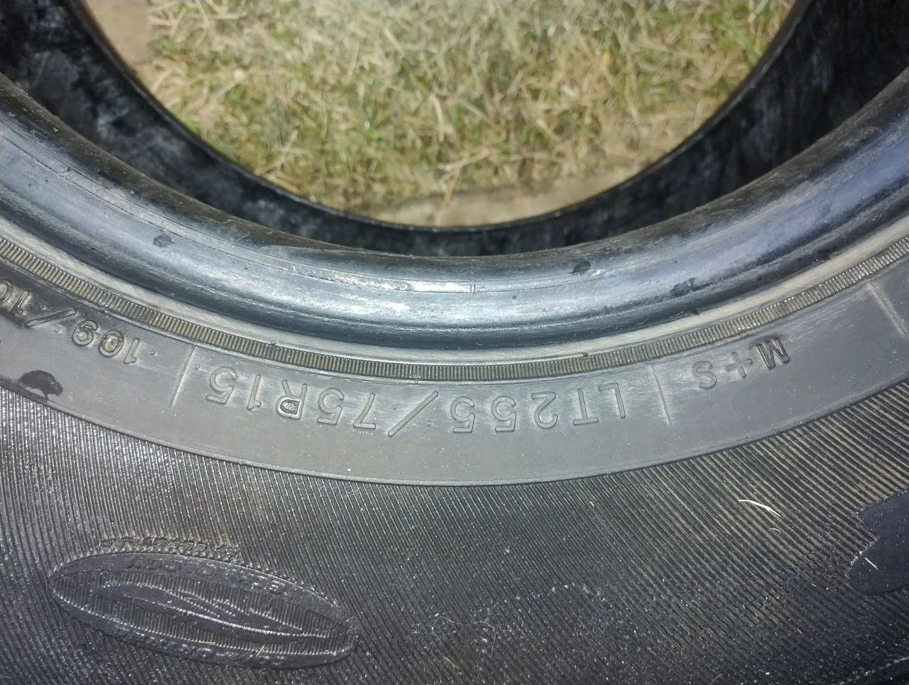 Pneu Goodyear Fortera 255x75x15 - Foto 5