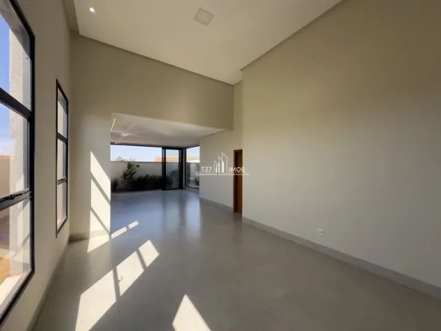Maravilhosa Casa térrea com 3 suítes plenas sendo 1 master com closet. - Foto 4