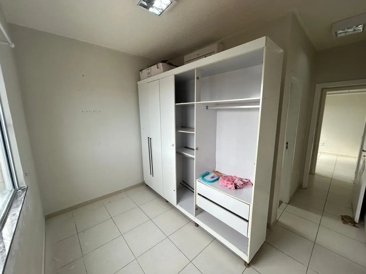 Excelente Apartamento no Bairro da Marambaia - 03 Quartos e 02 Vagas