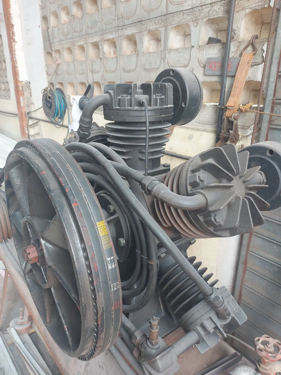 Compressor de Ar Industrial - Alta Performance *