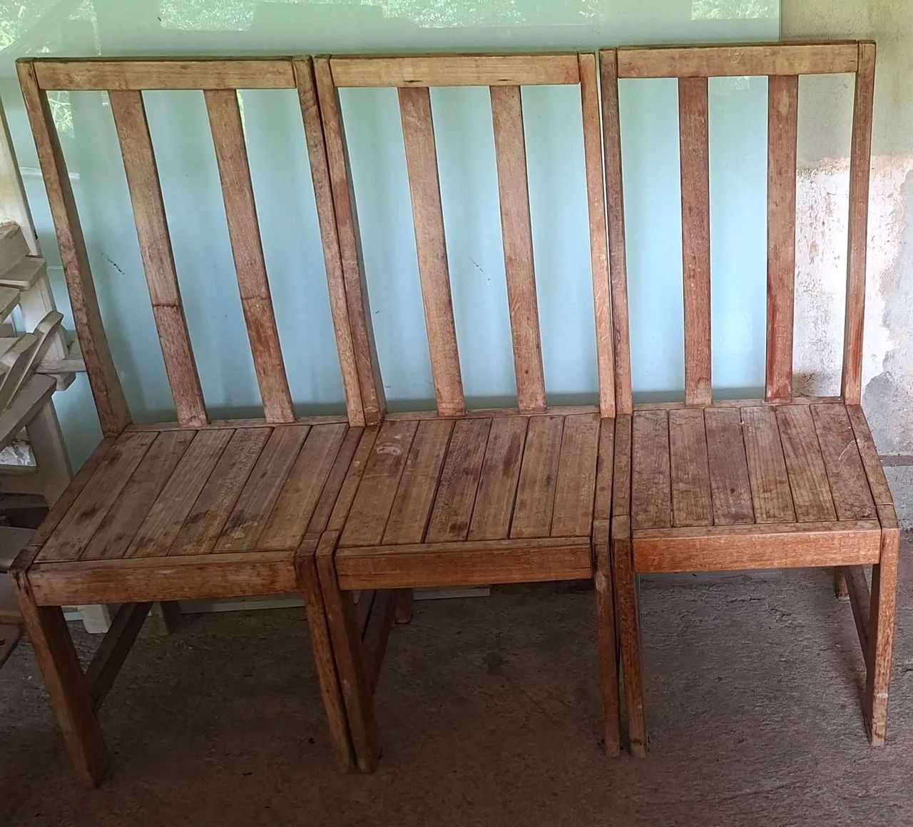 Conjunto com 5 cadeiras em madeira nobre  - Foto 3