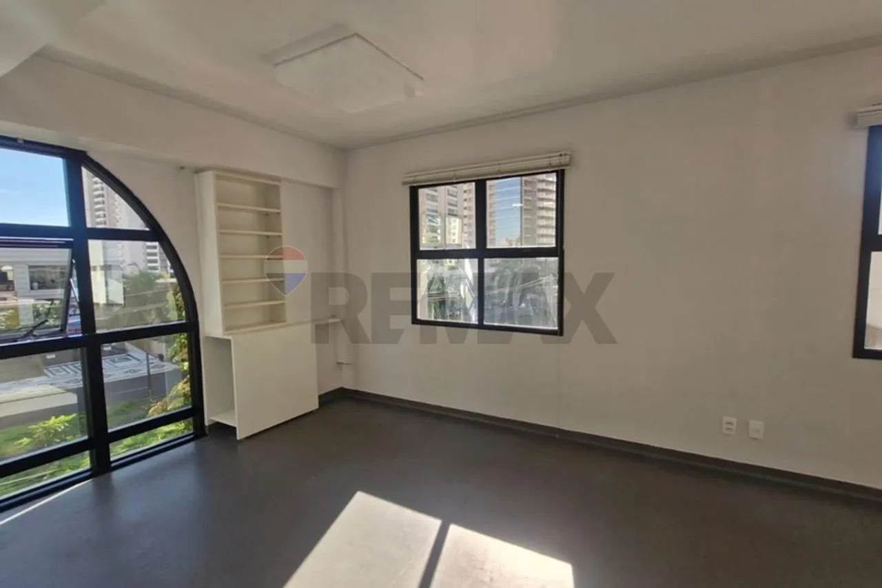 Sala comercial no coração do Botânico, pronta para uso, com copa e climatização! - Foto 5