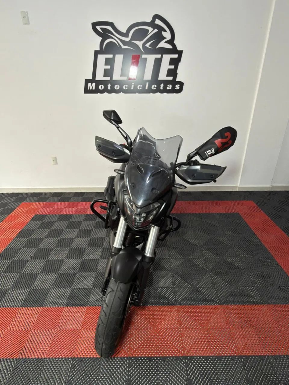 BAJAJ DOMINAR D400T 2023 PRETA  - Foto 5