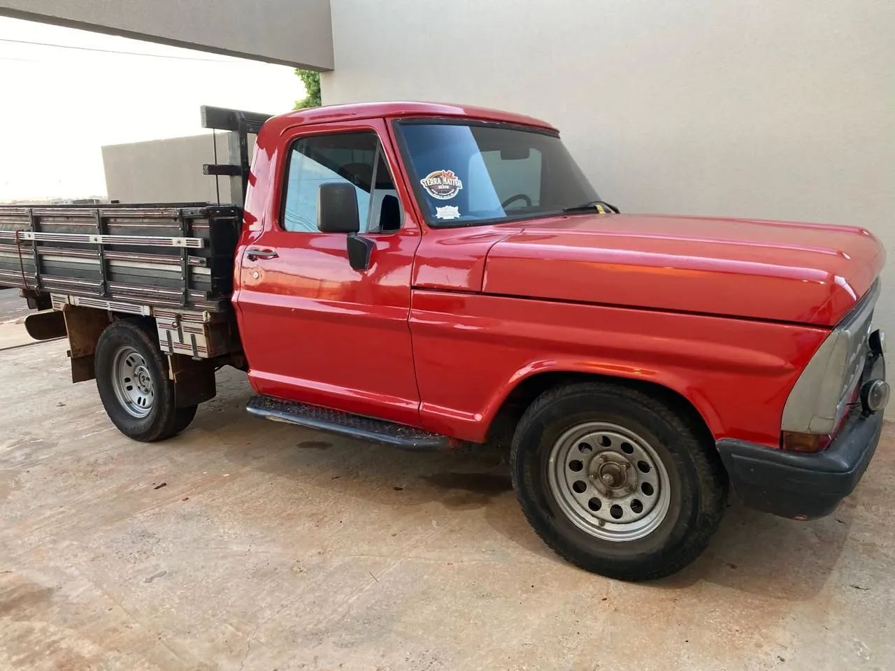 Ford F-1000 Super Diesel CE 3.9 1977