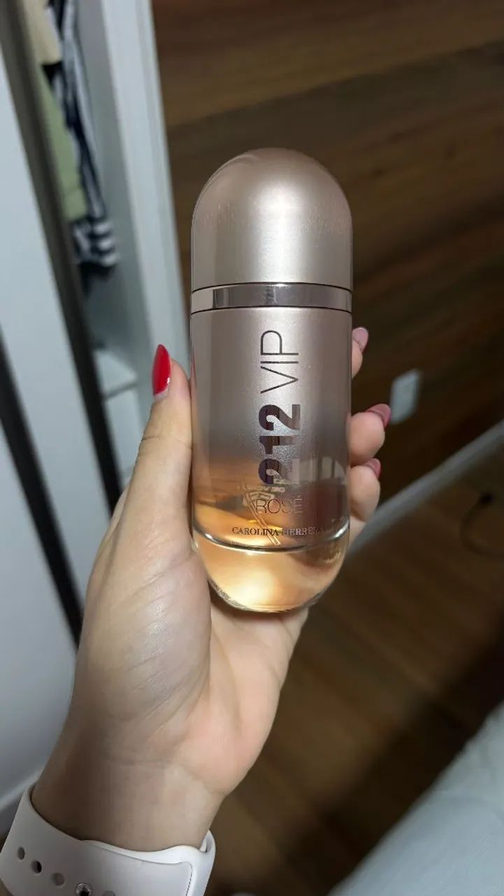 Perfume VIP Rose 212