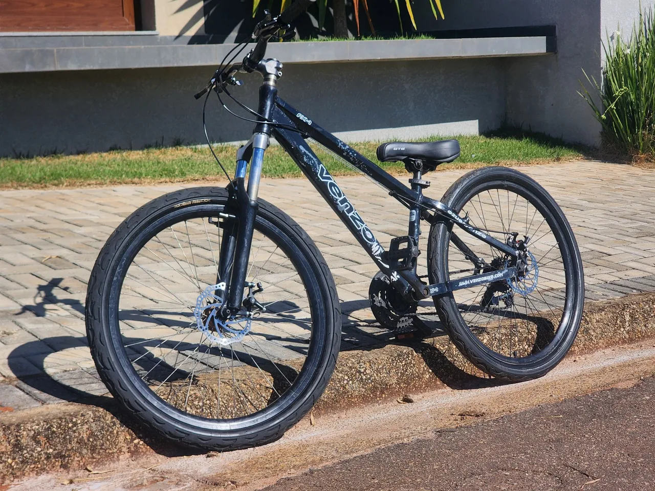venzo aro 26