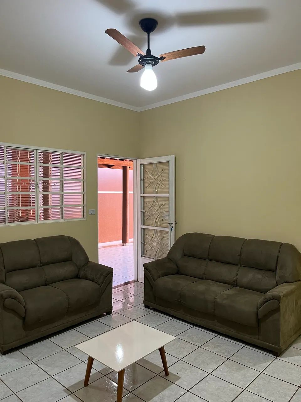 Casa mobiliada com despesas inclusas - Foto 4