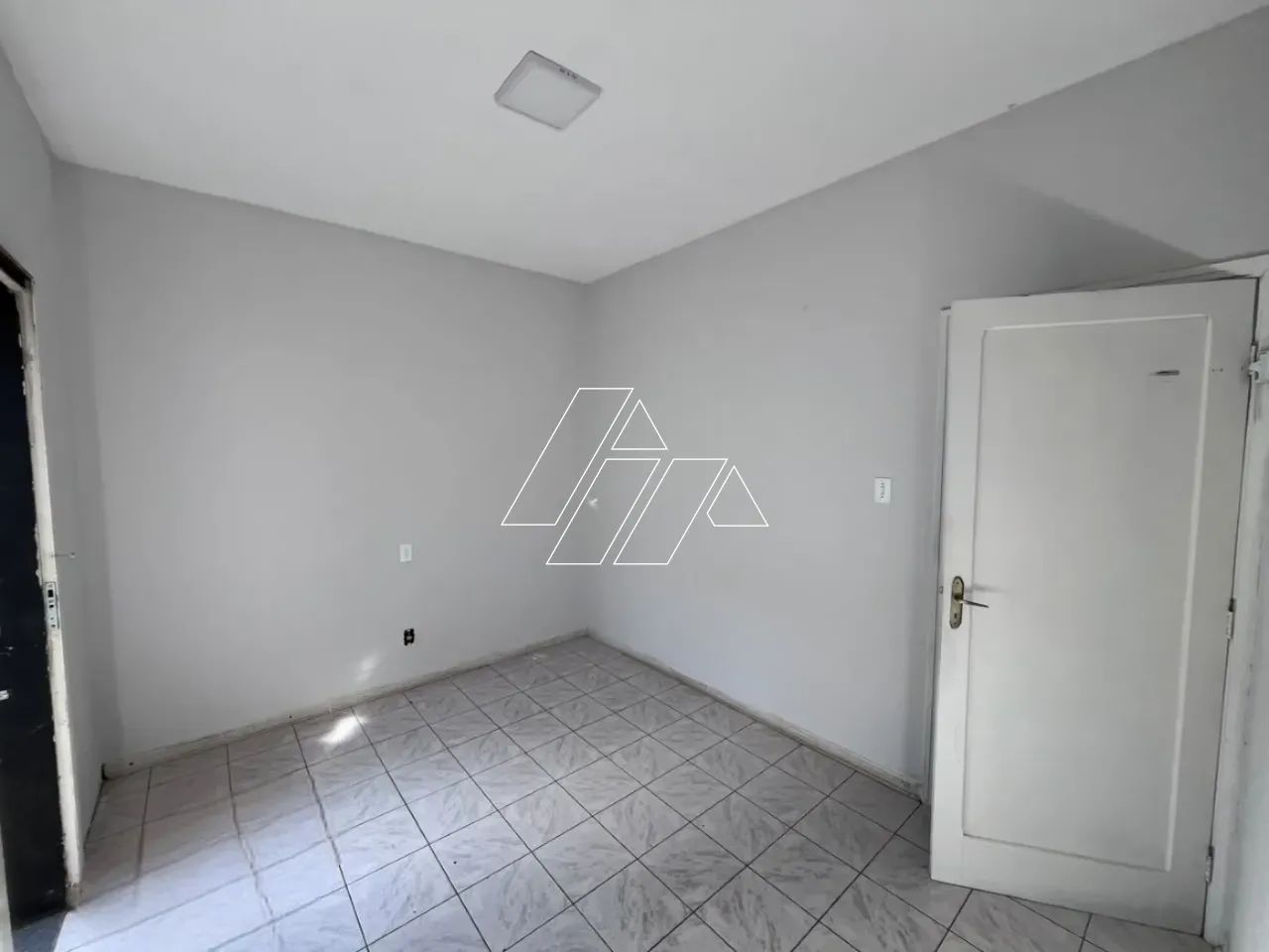 Casa Comercial com 4 Salas para Locação no Centro de Marília/SP - Foto 2