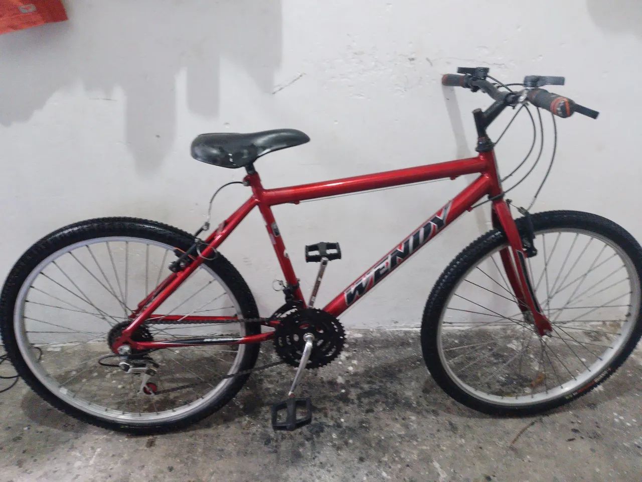 Bicicleta Wendy zerada com marchas aro 26