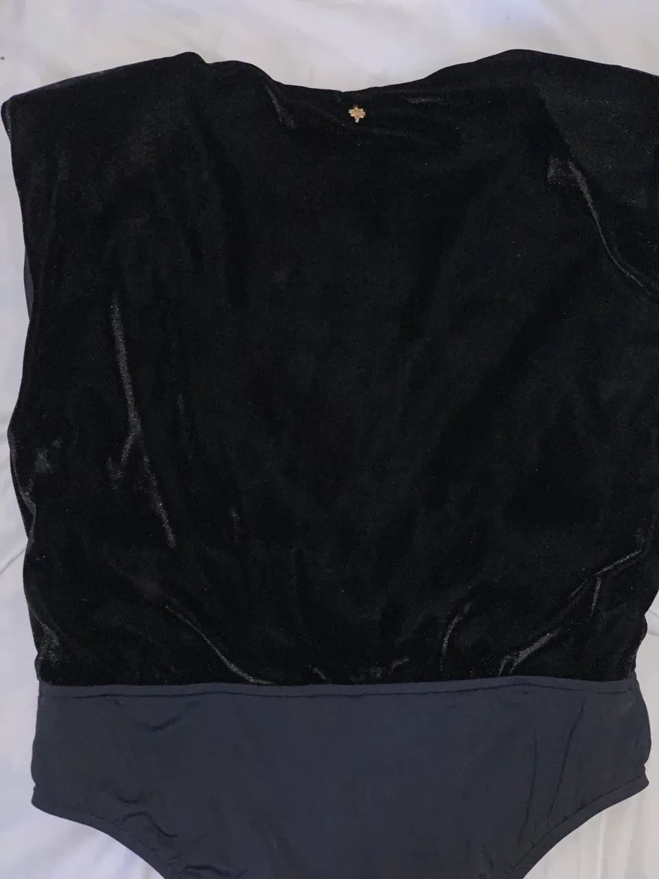 Conjunto body e saia midi da marca Le Lis Blanc. - Foto 4