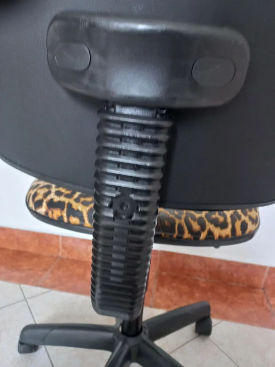 Cadeira de escritório  - Foto 4