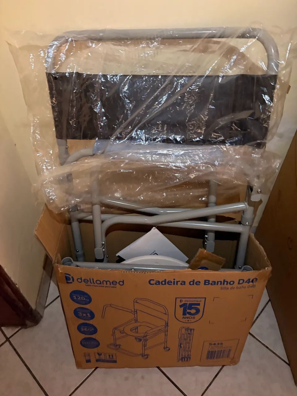 Cadeira de rodas para banho 199
