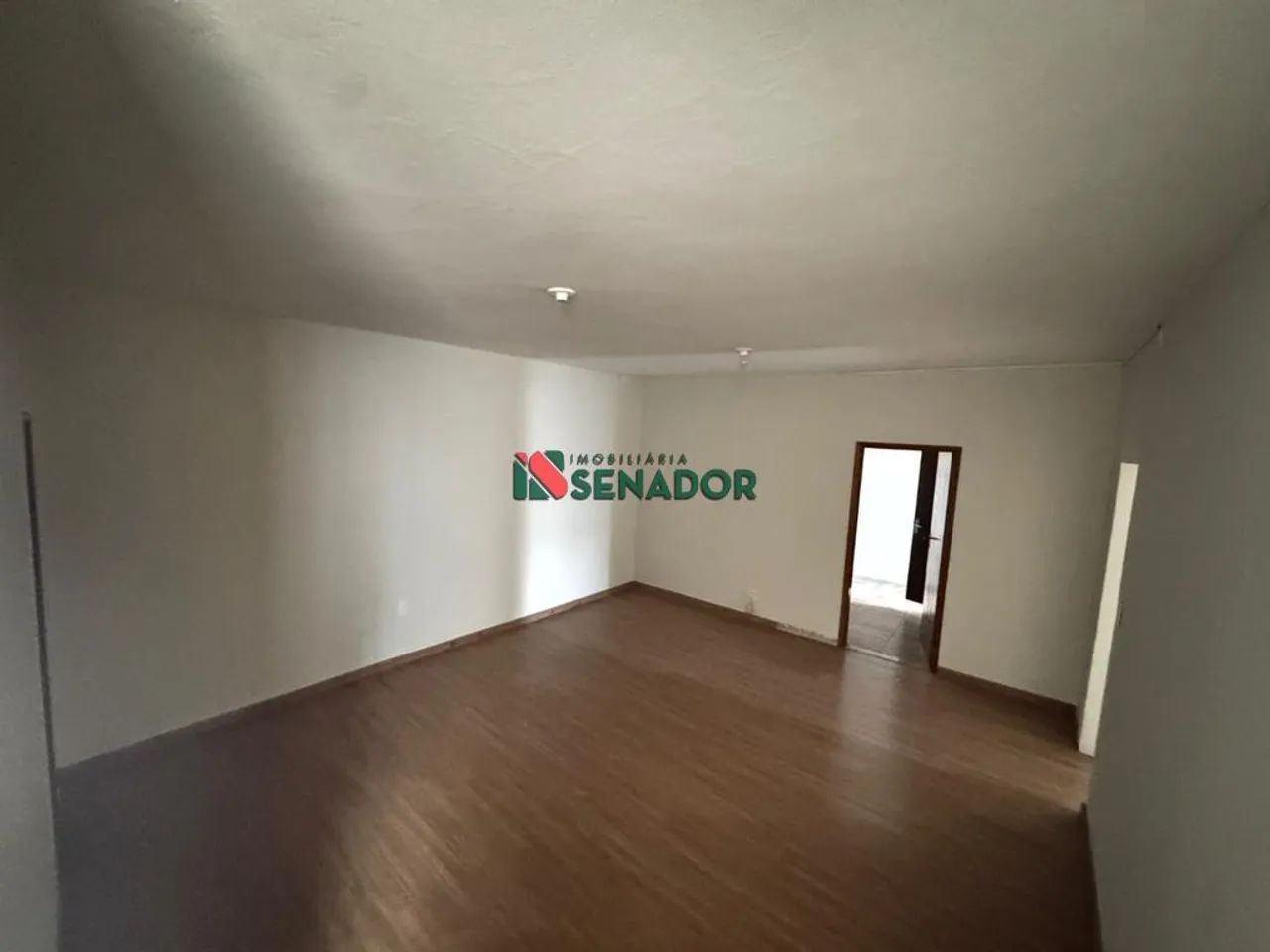 Casa para alugar em Londrina, Bancários, com 3 quartos, com 100 m² - Foto 3