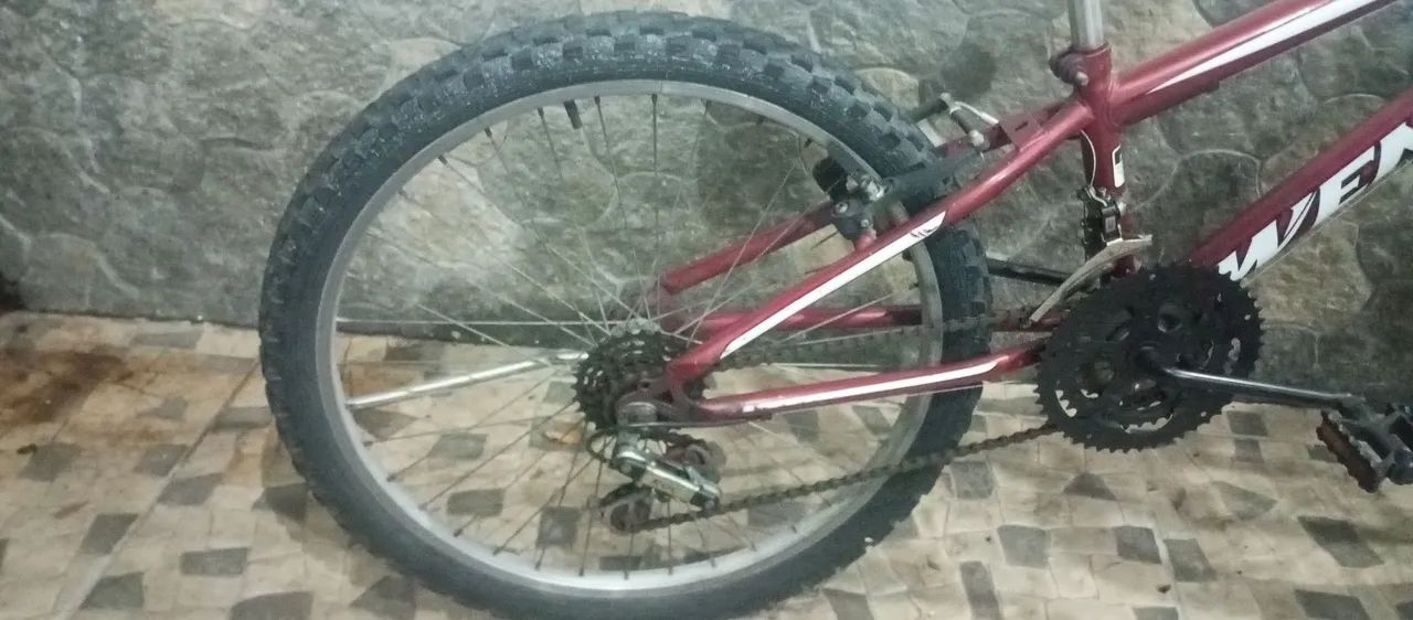 Bicicleta aro 24 com marcha  - Foto 2