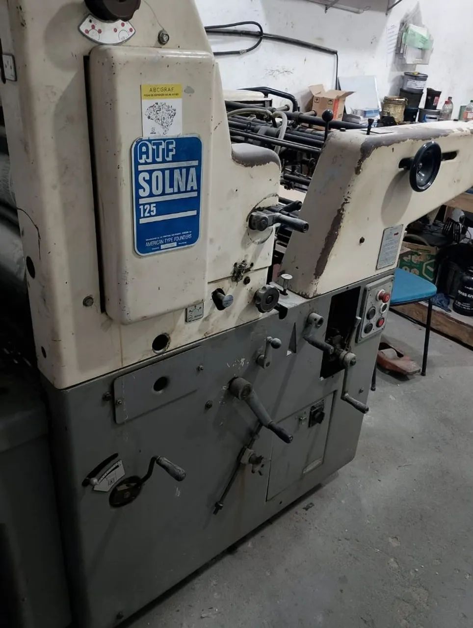 Máquina offset Solna 125