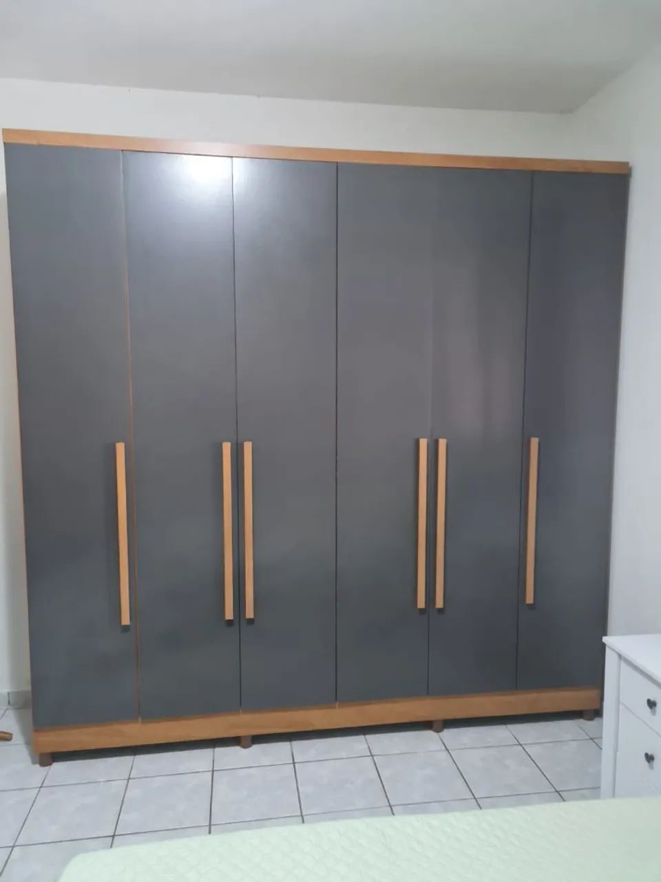 Guarda-roupas em MDF