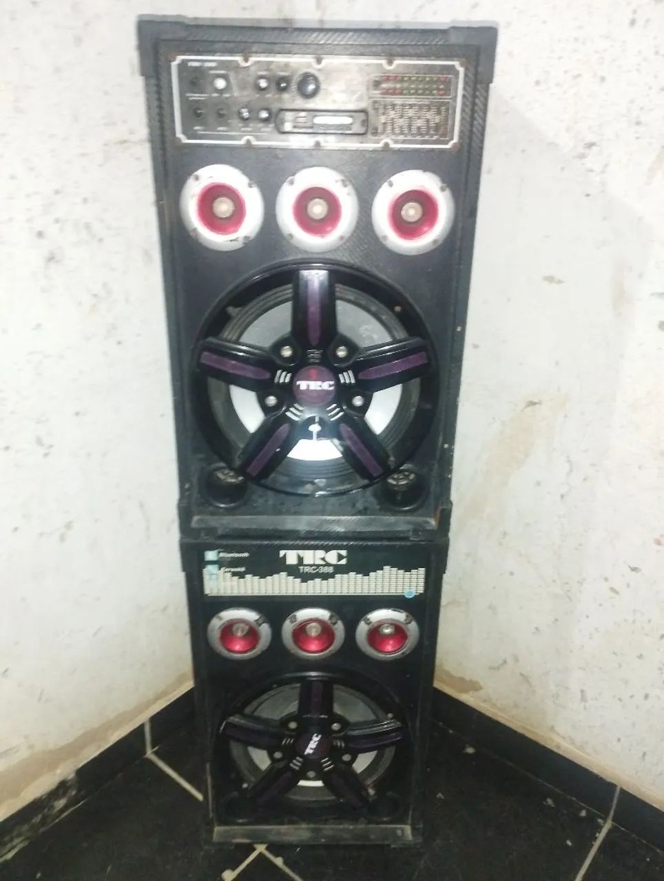 Vendo Caixas de som amplificador trc 