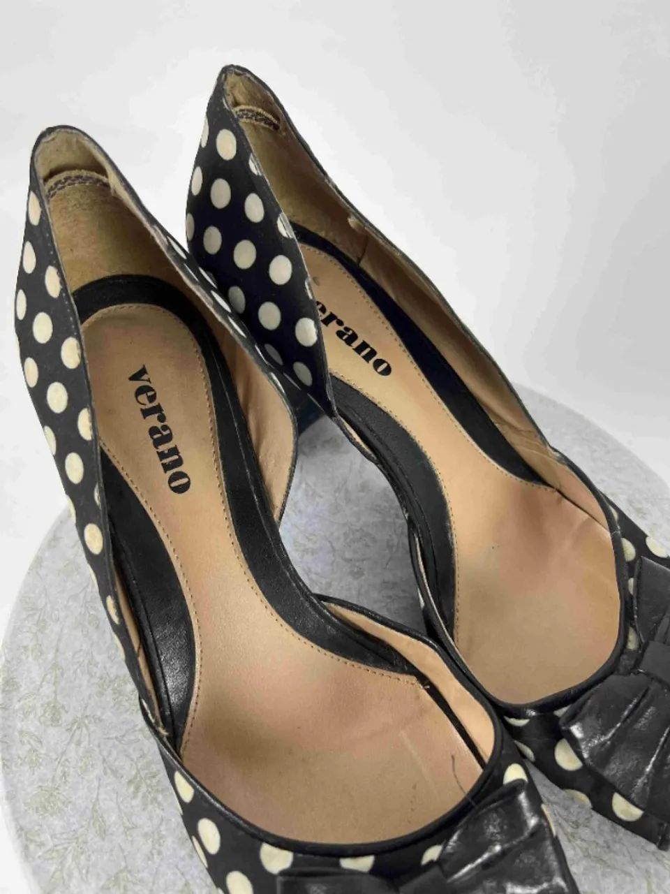 peep toe poá preto e branco - Foto 4