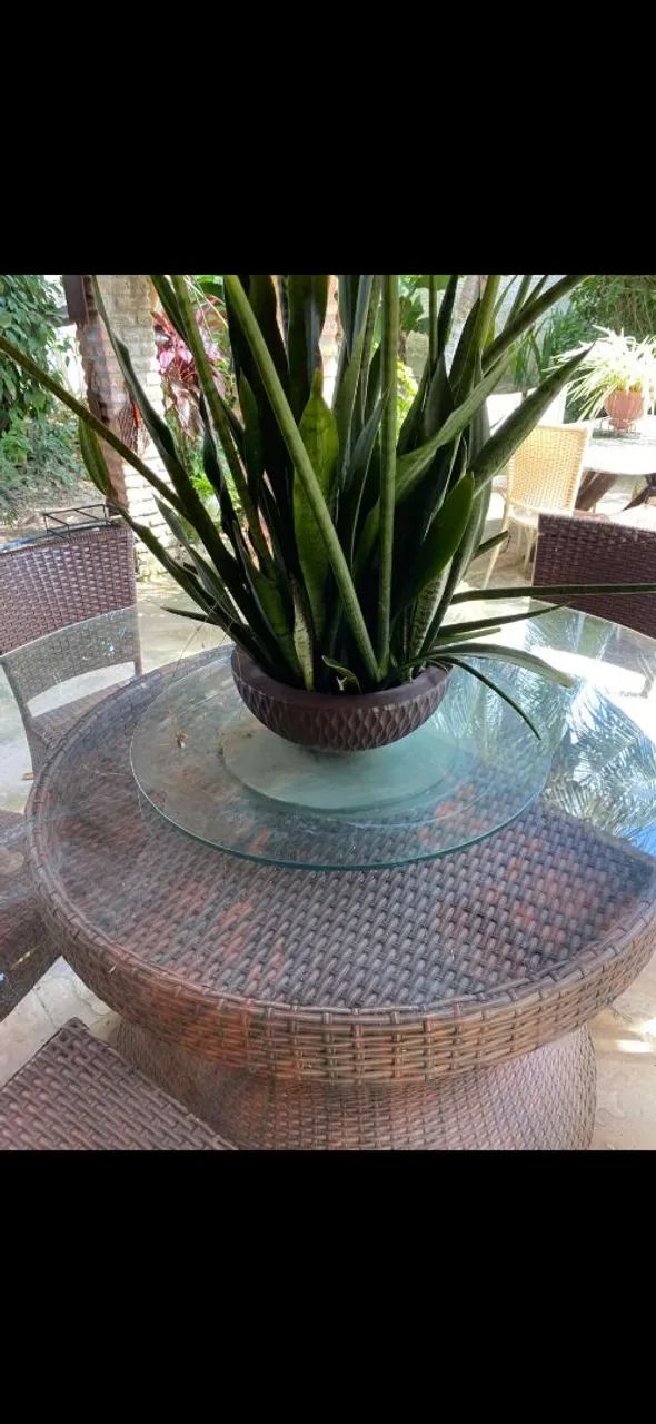 Vendo conjunto de mesa completa com 8 cadeiras e tampo de vidro giratório.  - Foto 2