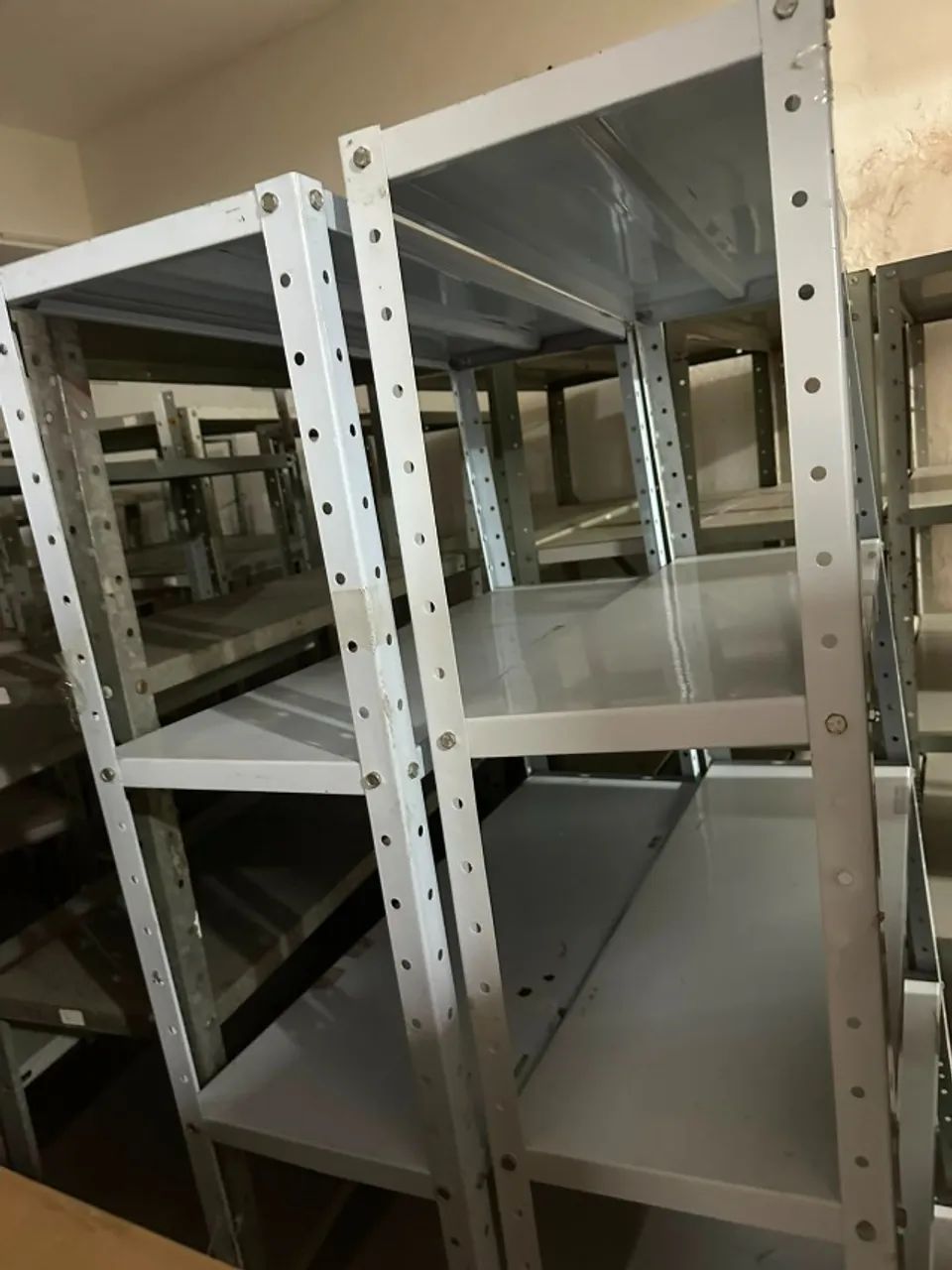 PRATELEIRAS DE FERRO - R$ 150 CADA - Foto 5