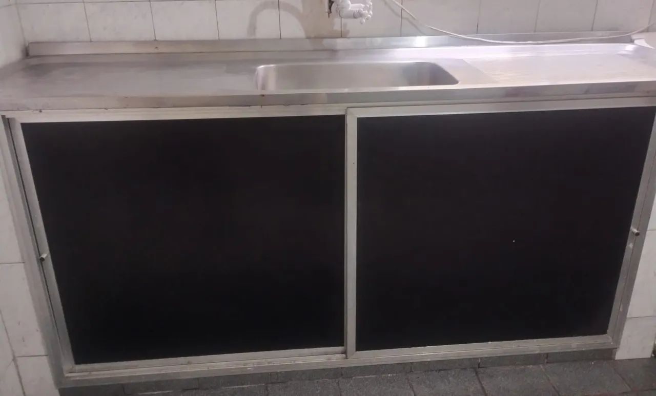 Pia inox 2mts usada com portas
