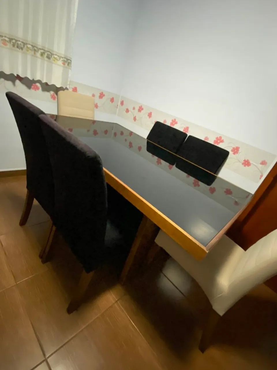 Mesa com 6 cadeiras - Foto 3