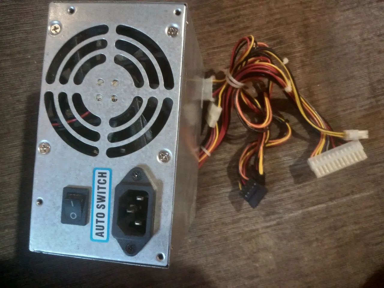 Fonte ATX 250W Simples Usada Bivolt Computador - Foto 2
