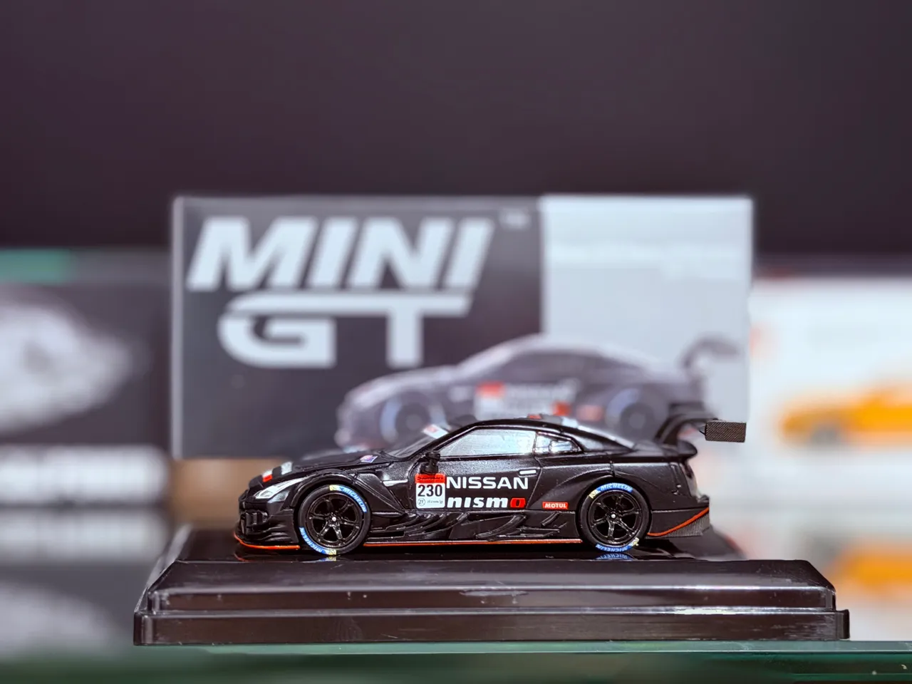 Mini GT R35 Cosmics Malaysia N66 + Coval - Hobbies e coleções