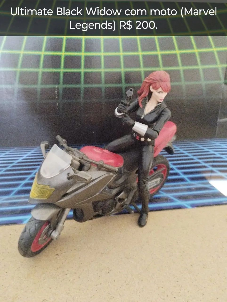 Ultimate Black Widow (Viúva Negra). Com moto, pistola,.metralhadora e head extra.