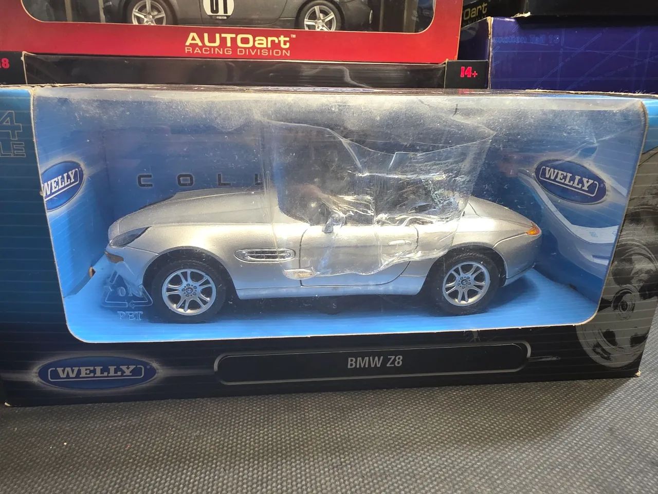 Miniatura 1:24 BMW Z8 marca welly