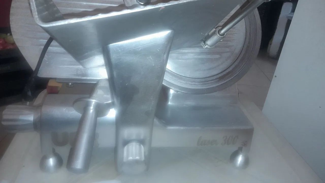 Fatiadora de frios 