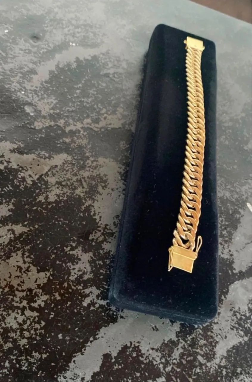 Vende-se pulseira em ouro 18k