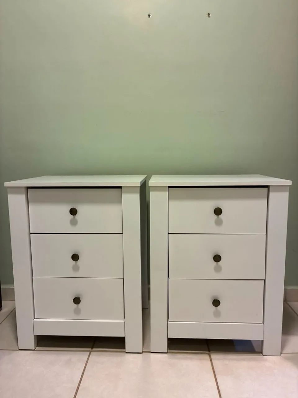 2 Mesas de Cabeceira