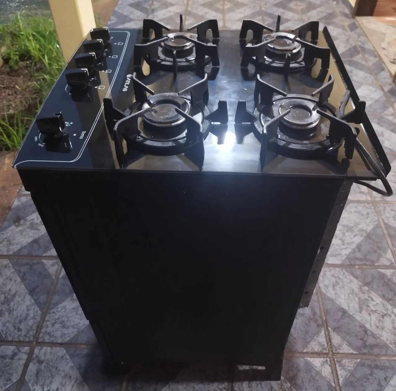Fogão Atlas Elétrico com Mesa de Vidro e com 4 Bocas. - Foto 2