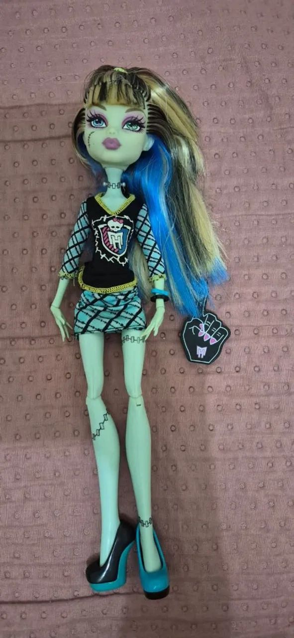 Monster high lote 4 chamar no privado!!! - Foto 2