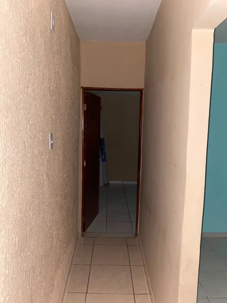 ALUGO CASA 2 QUARTOS E VARANDA GRANDE - Foto 5