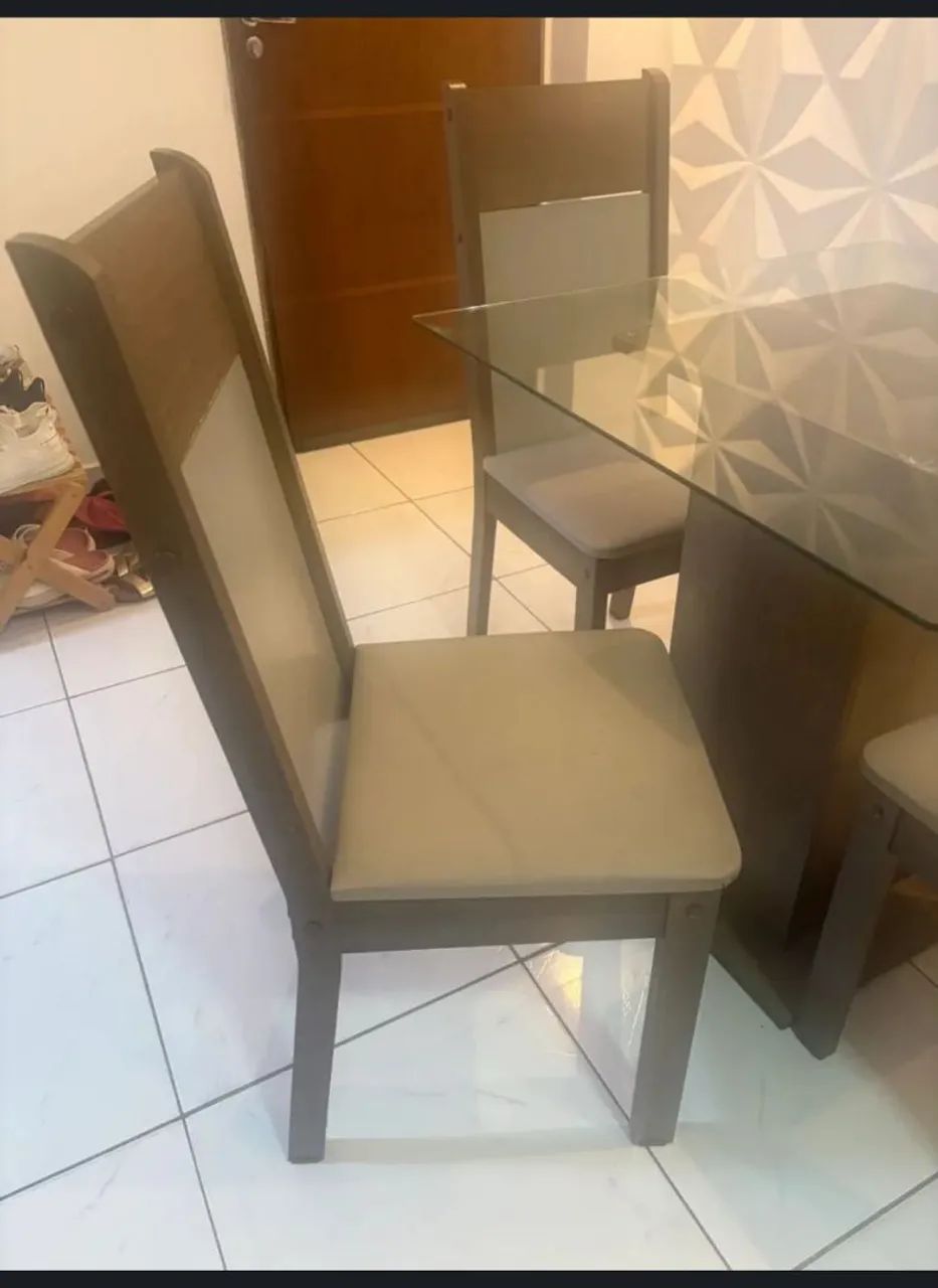 Mesa de jantar - 4 cadeira - Tampão de vidro - Foto 3