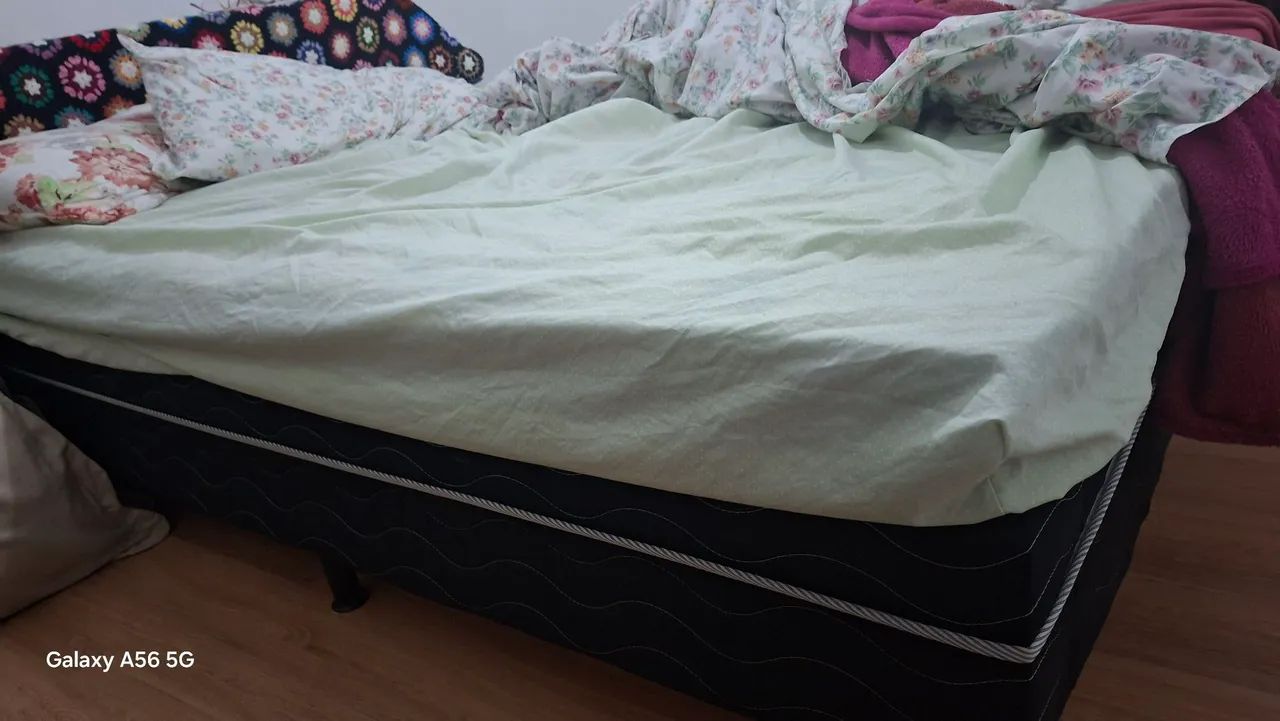 Doação de uma cama de casal 